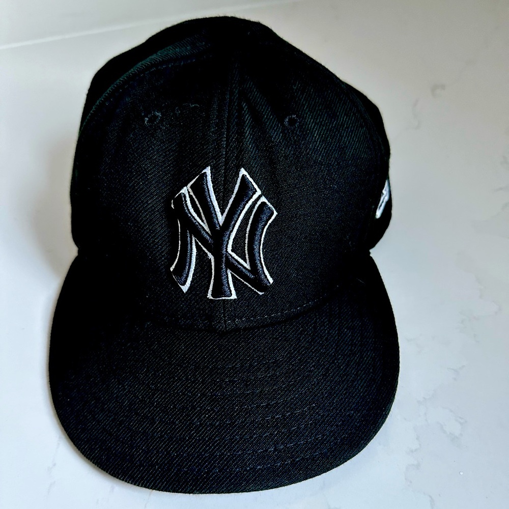 Genuine New York Yankees baseball cap size 7 1/4 inches.